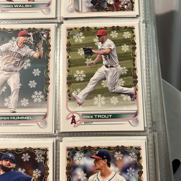 Binder with approx 40 card pages filled front in back at 18 cards per page - Picture 2 of 16